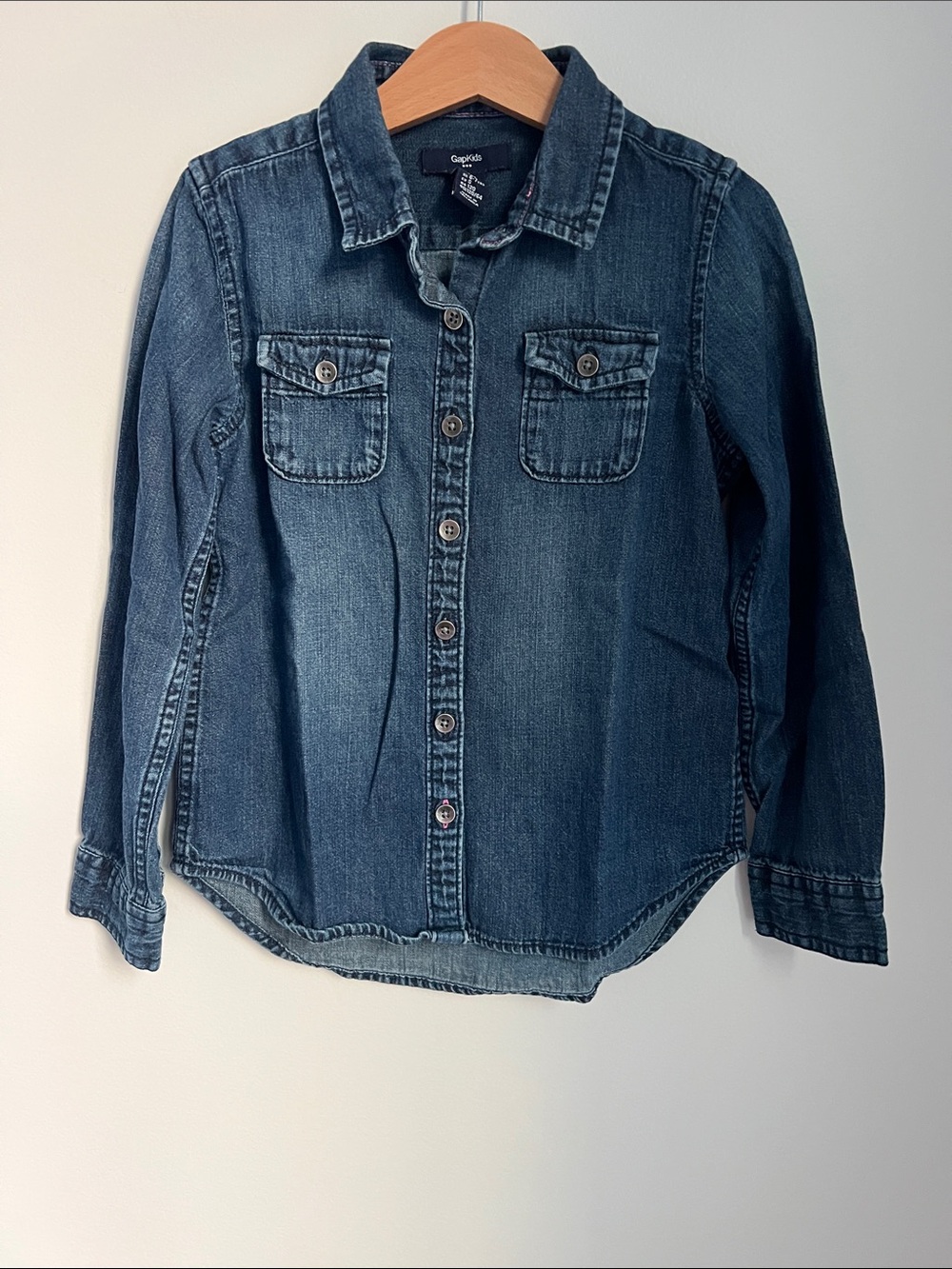 GAP | Kids Indigo Denim Button-Front Shirt Size S (6-7)